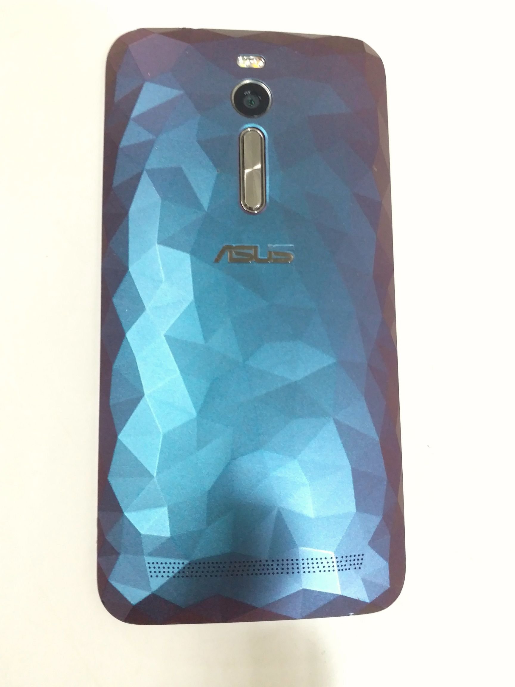 ASUS Zenfone 2 Deluxe ZE551ML 二手5.5吋(4G/64G) 九成五新藍晶色手機