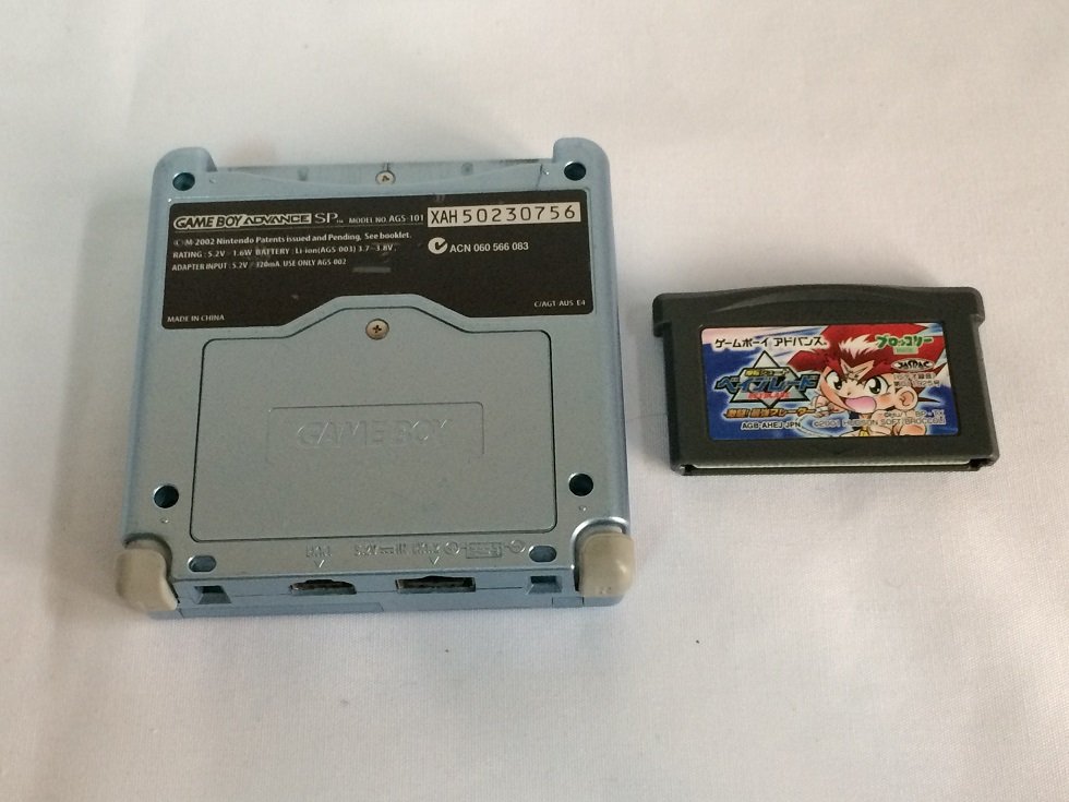 任天堂GameBoy Advance SP AGS-101 水藍色二手品功能正常附充電器