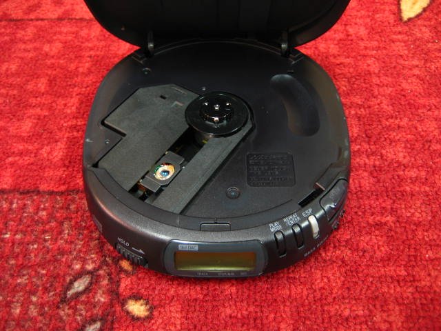 完美作品】80%新，SONY Discman ESP D-245 CD隨身聽，簡易配件