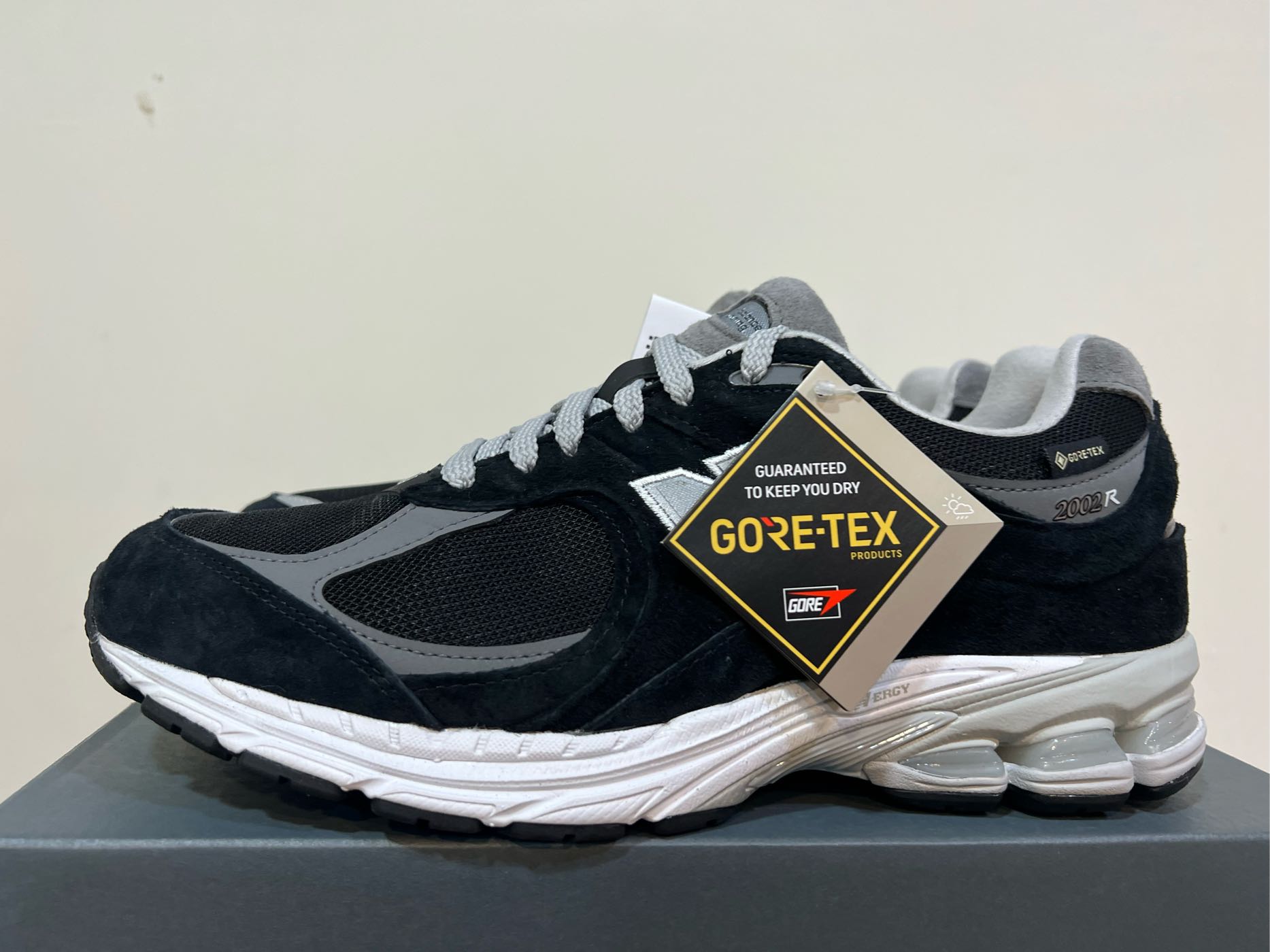 2023 全新真品 NEW BALANCE X GORE-TEX 2002R M2002RXD 黑灰 black us10.5 28.5cm