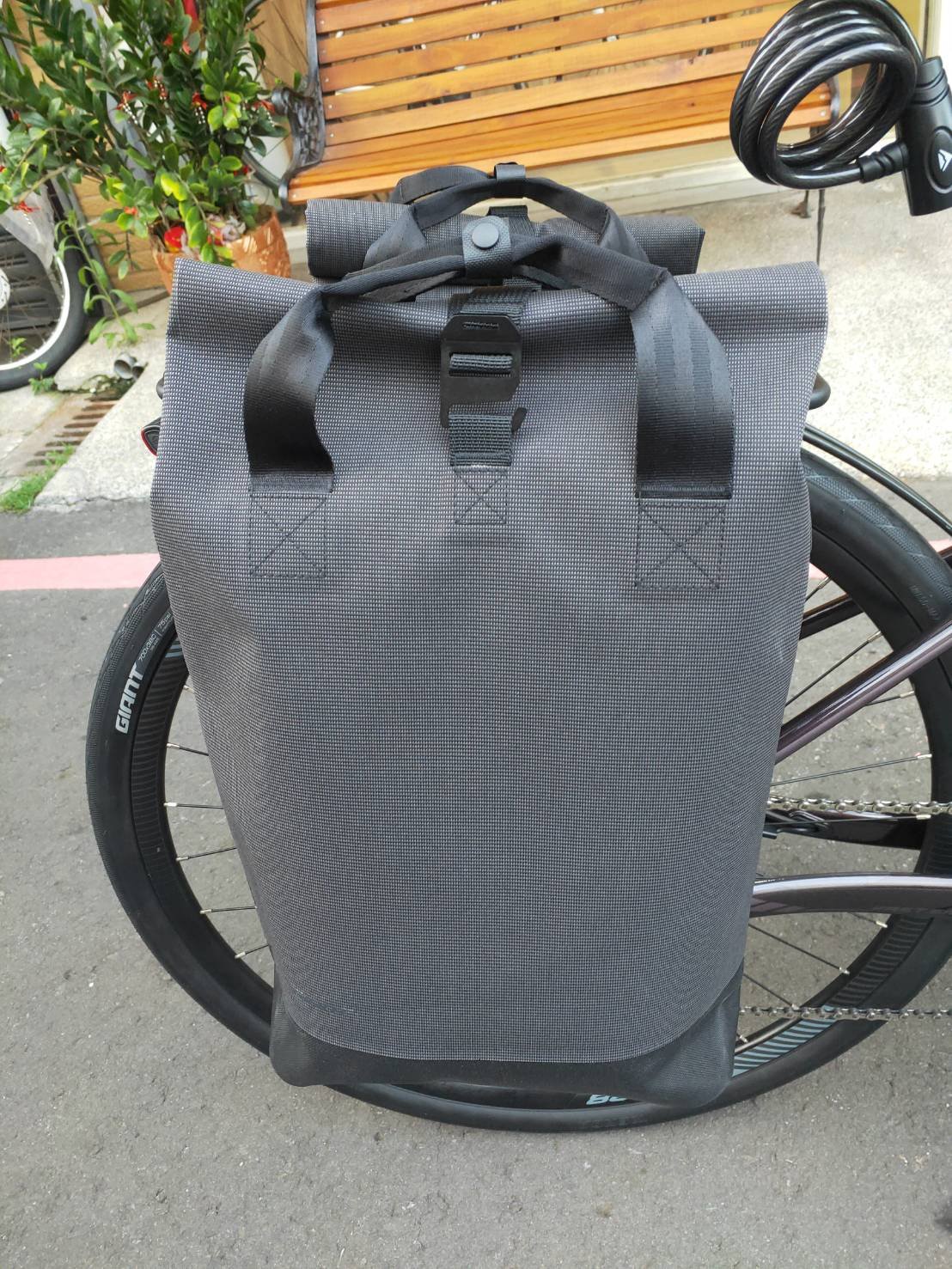 【單車元素】GIANT 捷安特 H2PRO PANNIER 防水 馬鞍袋 馬鞍包 環島袋 環島包 後架 貨架包 (單邊)