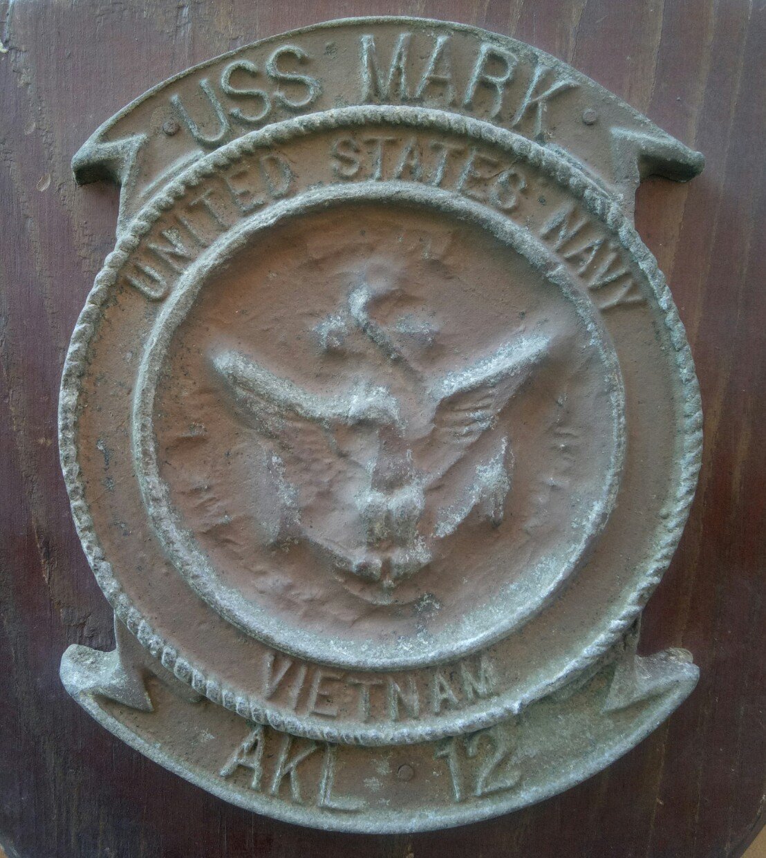 Uss Mark Akl 12 補給艦曾參與二戰及越戰 1943年為美國陸軍使用 1971年7月移交給中華民國海軍 Yahoo奇摩拍賣