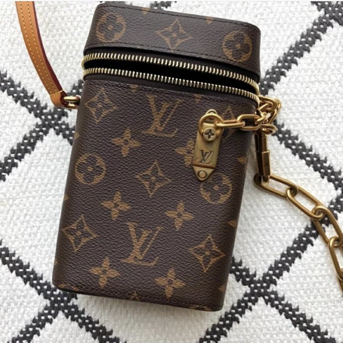 LOUIS VUITTON LOUIS VUITTON Phone box shoulder crossbody bag pouch M68791  Epi White Used LV M68791