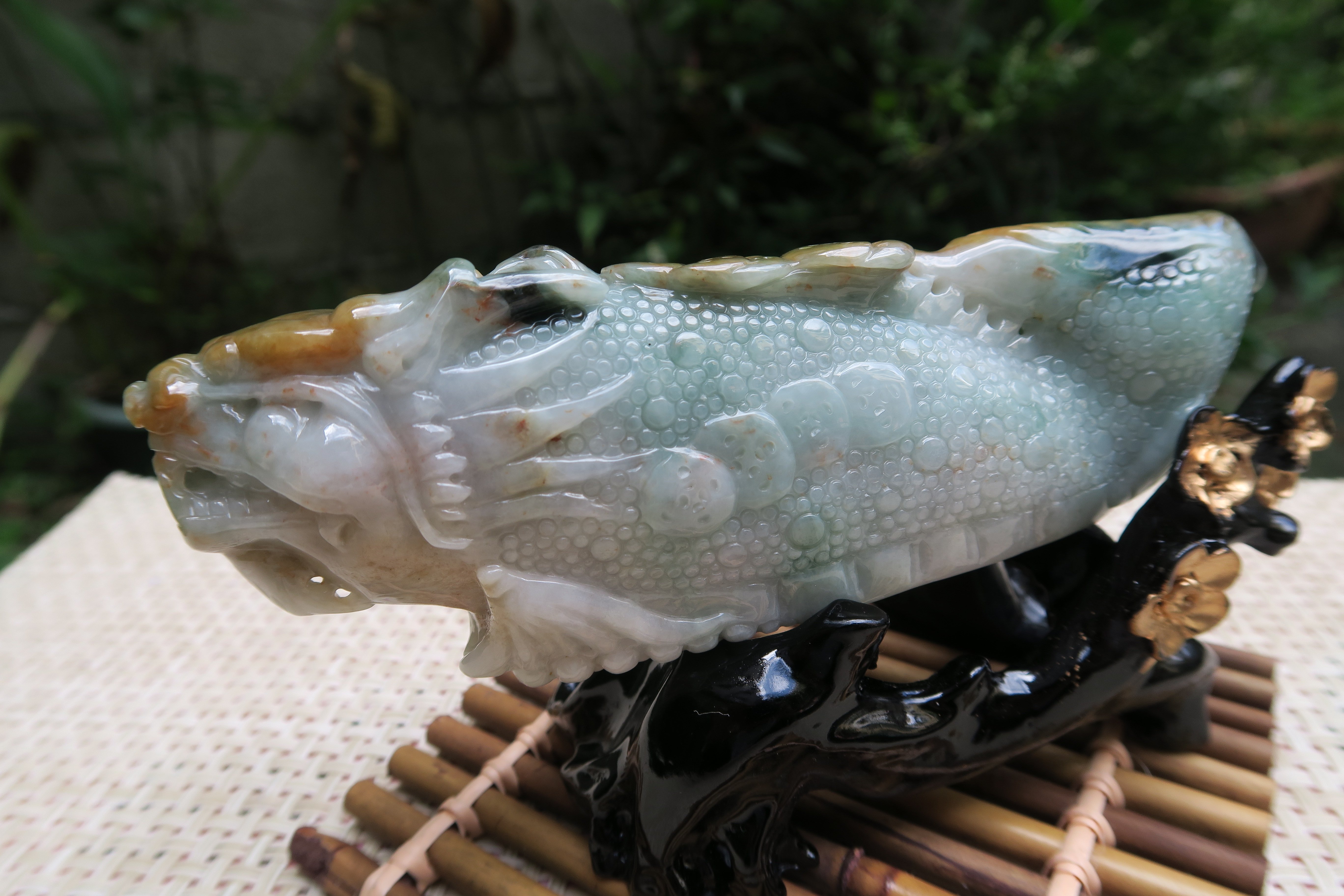 糸魚川翡翠 仏像 彫刻 天然無処理ヒスイ - 美術品