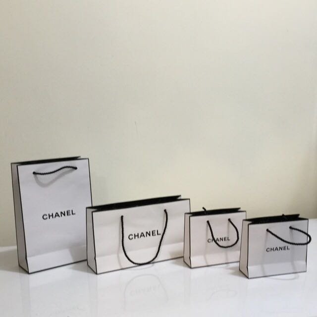 CHANEL 香奈兒新款黑邊白色LOGO紙袋/提袋/禮品包裝袋| Yahoo奇摩拍賣