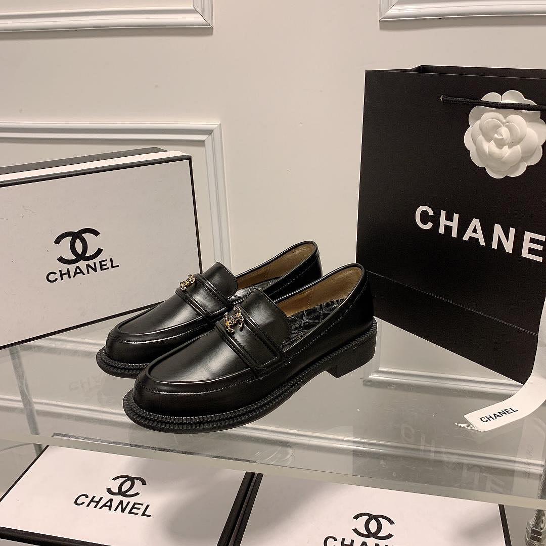 高品質 全套包裝+紙箱Chanel 香奈兒 Coco小香秋冬Vintage中古系列雙C 拼色平底樂福鞋NO26408