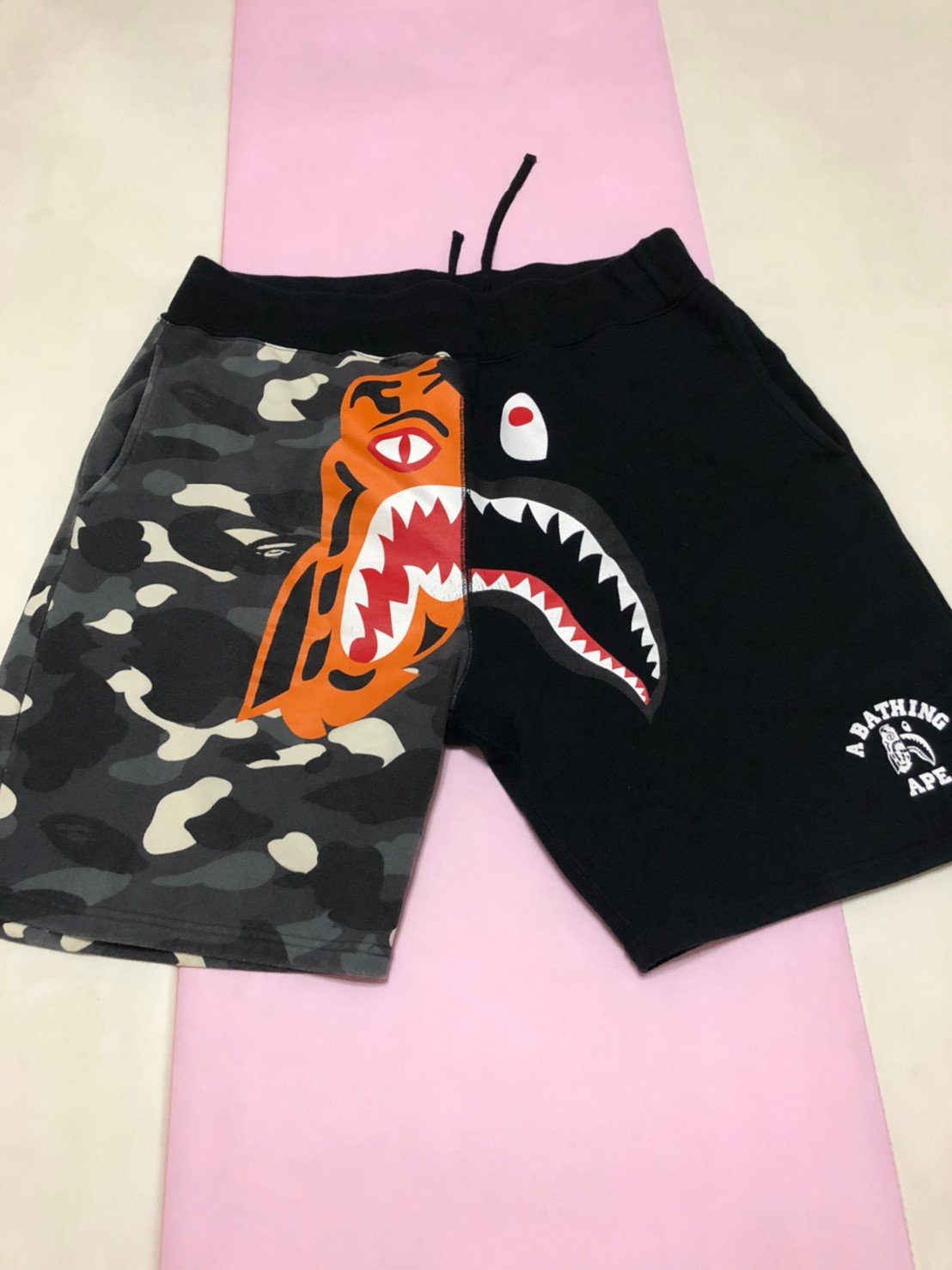 A bathing ape BAPE 鯊魚棉短褲虎鯊綠迷彩藍迷彩XL XXL | Yahoo奇摩拍賣