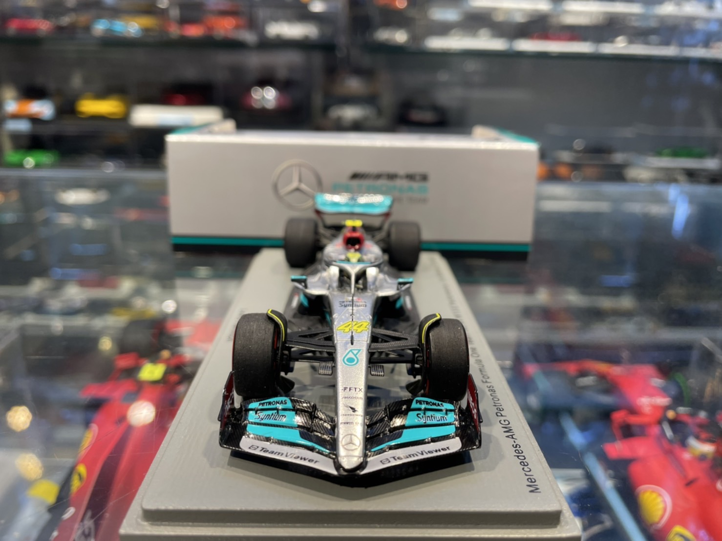 吉華科技@ 1/43 Spark S8515 MERCEDES-AMG F1 W13 BAHRAIN HAMILTON 