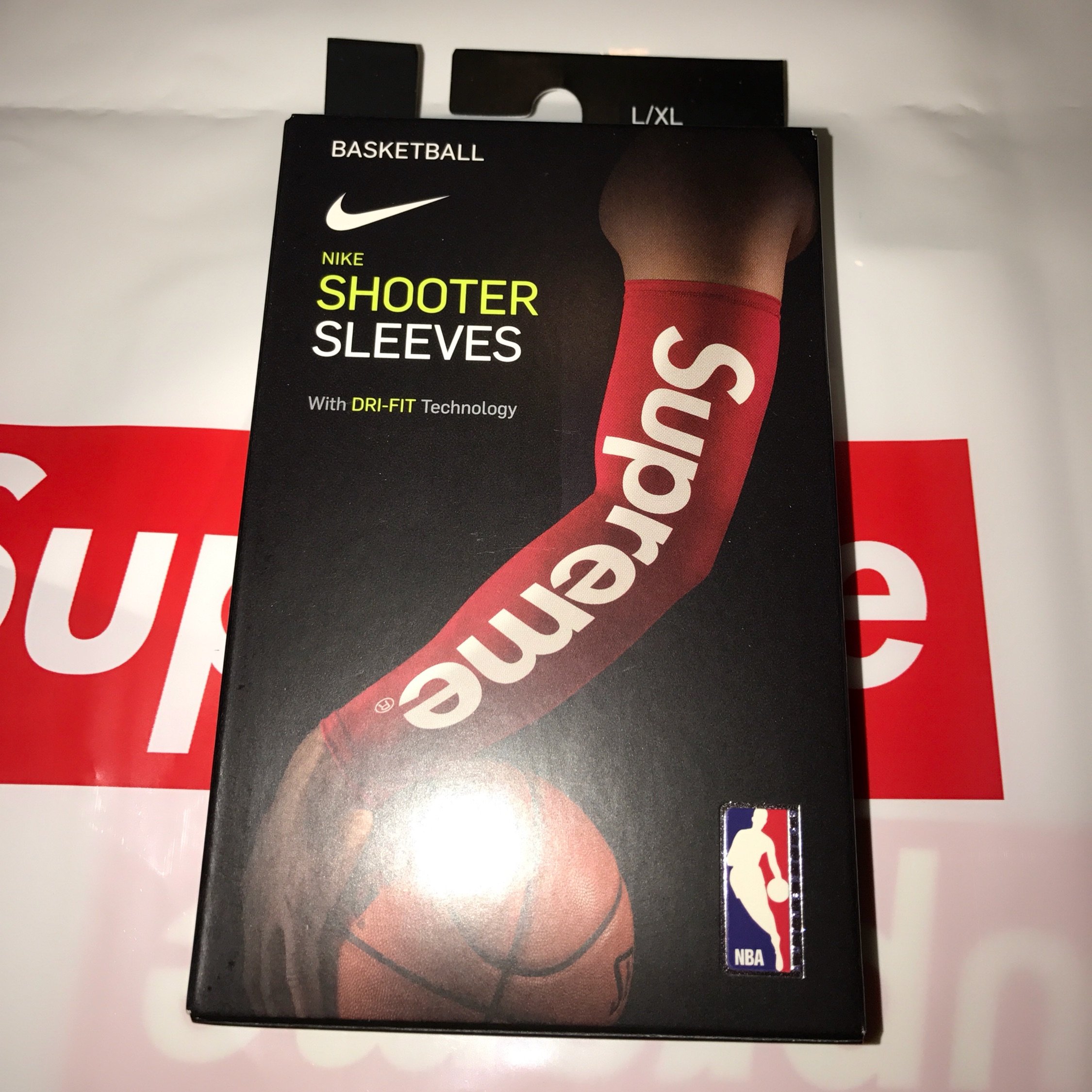 supreme NBA聯名nike Shooting Sleeve籃球護手臂防晒袖套運動裝備籃球