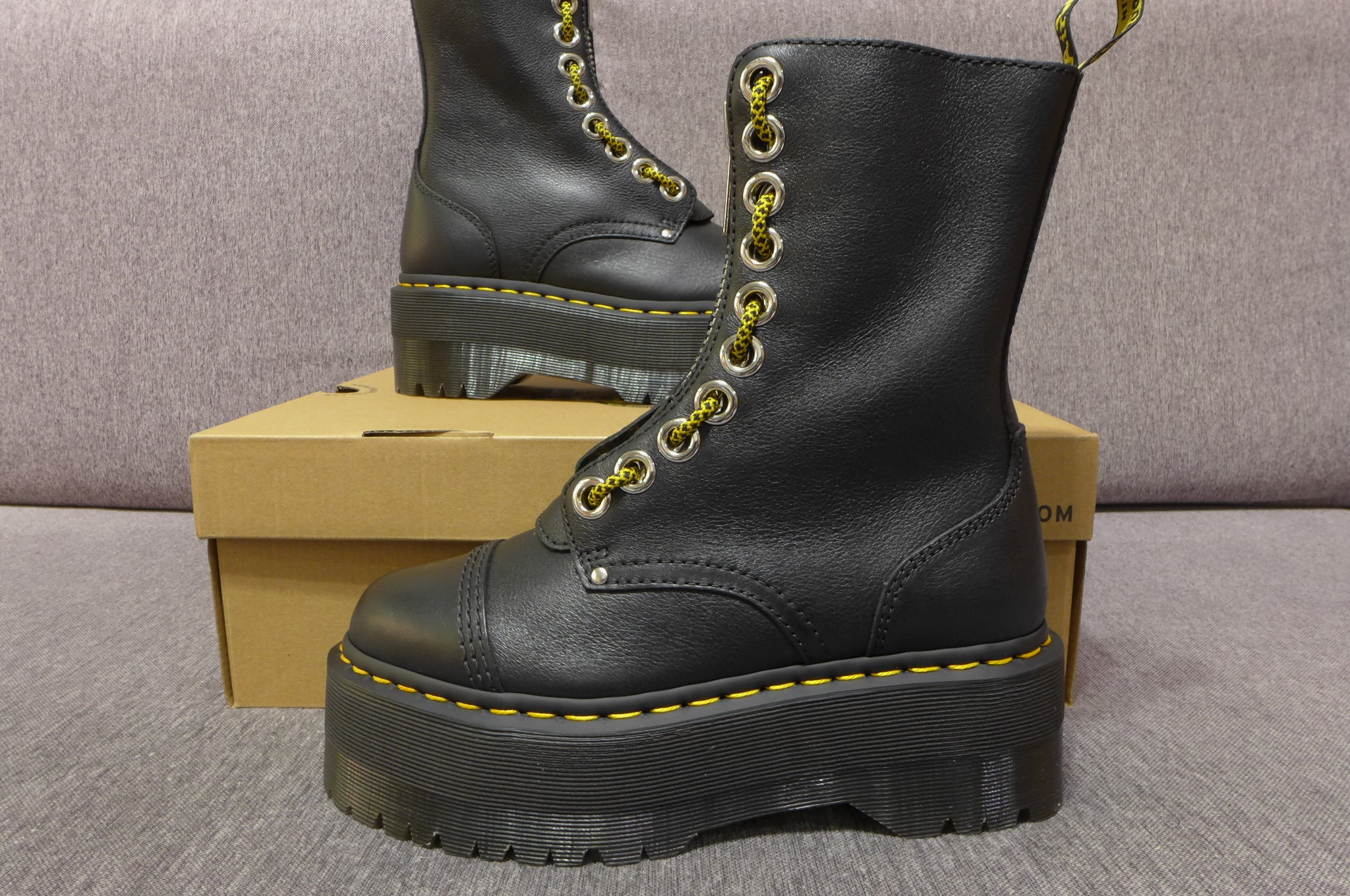 現貨】Dr Martens Sinclair Hi Max Platform 馬汀超厚底10孔黑色軟皮