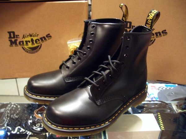 Dr.Martens 26.5 (UK8) 希少柄 男性用靴 odmalihnogu.org