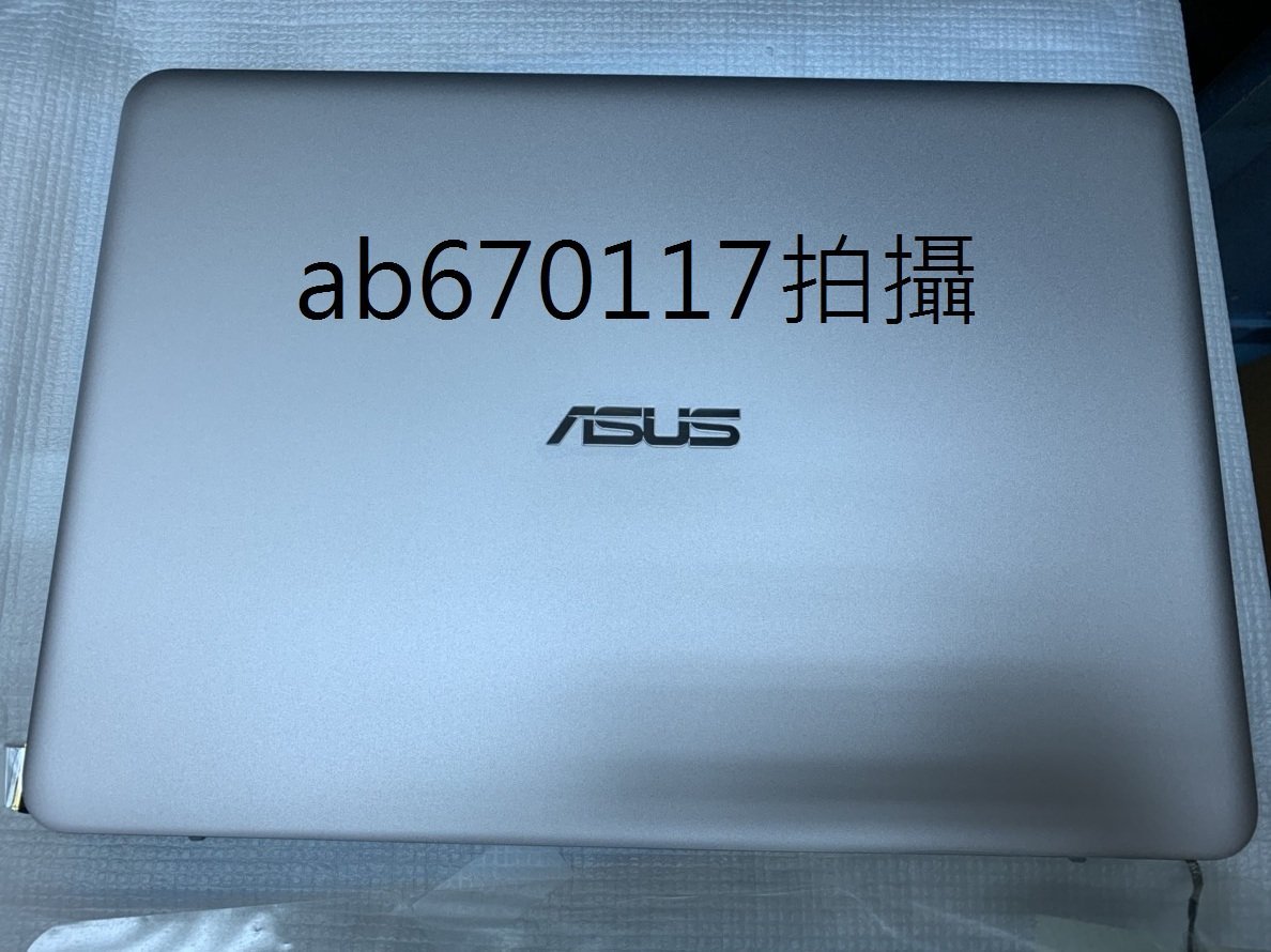 台北光華國際電子廣場現場維修 專業面板維修 Asus 華碩ux305f 螢幕破裂換新液晶面板 Yahoo奇摩拍賣