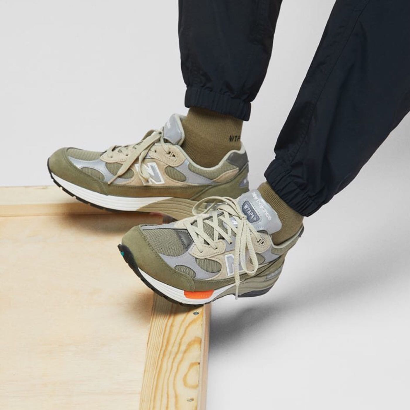 R'代購New Balance 992 WTAPS 元祖灰銀橄欖綠橘M992WT 男女| Yahoo奇摩拍賣