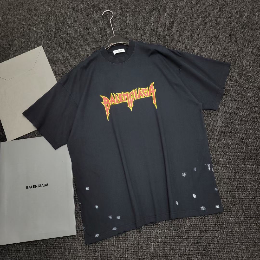 Balenciaga oversized metal logo T-shirt | Yahoo奇摩拍賣