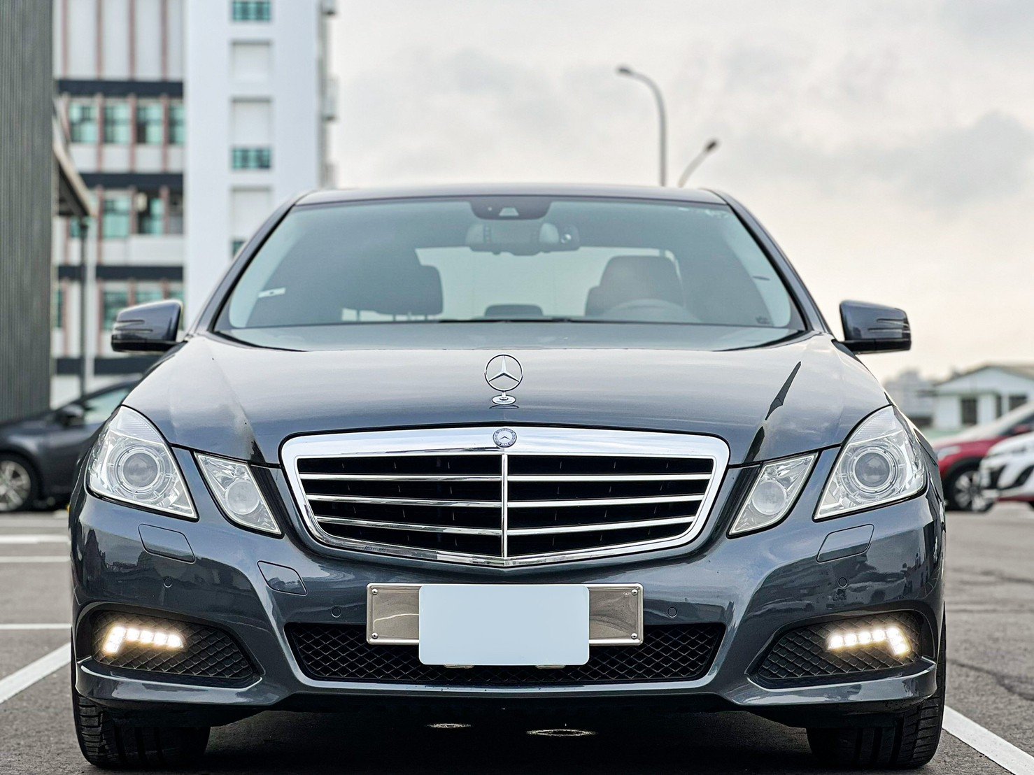 2010 M-Benz 賓士 E-class