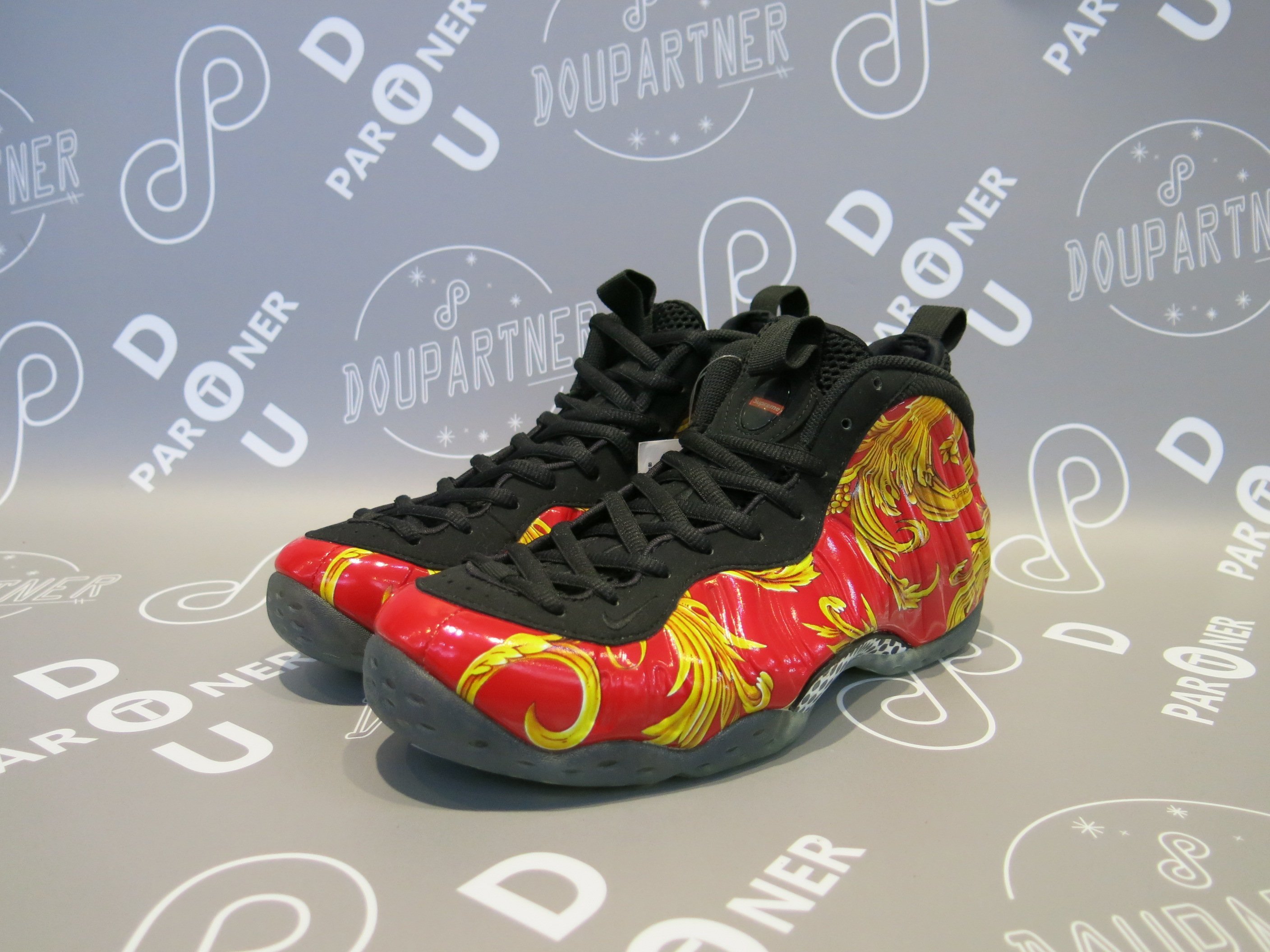 品質一番の」 美品 Supreme Nike air foamposite one us8 www.lagoa.pb