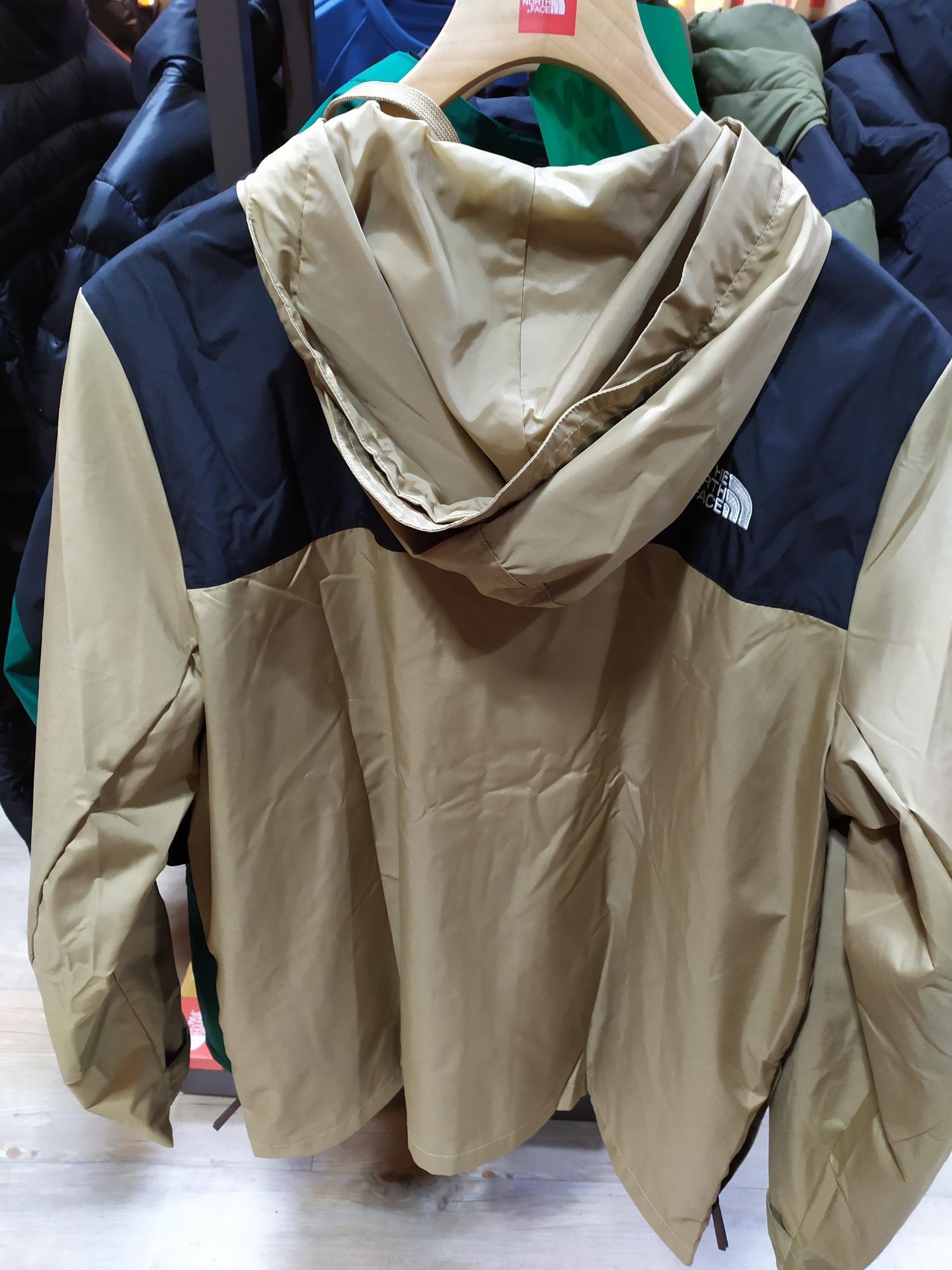 The North Face M MFO TRAVEL WIND JACKET- AP 男防潑水防風連帽外套