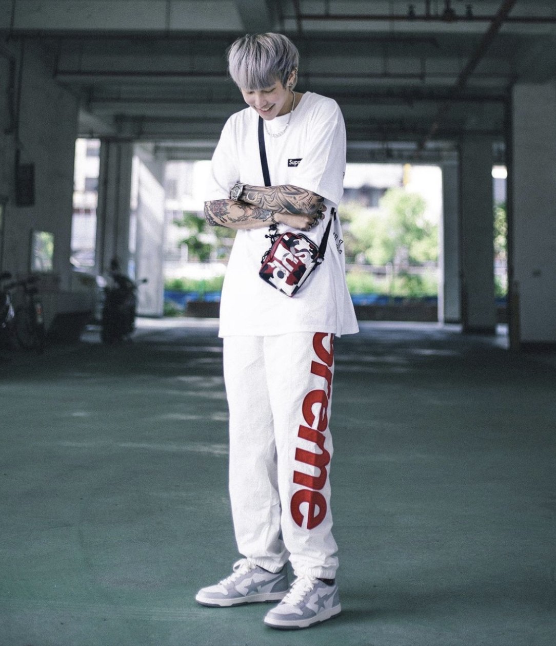 美國supreme潮牌21SS新款Spellout Track Pant box Logo側刺绣防水黑白