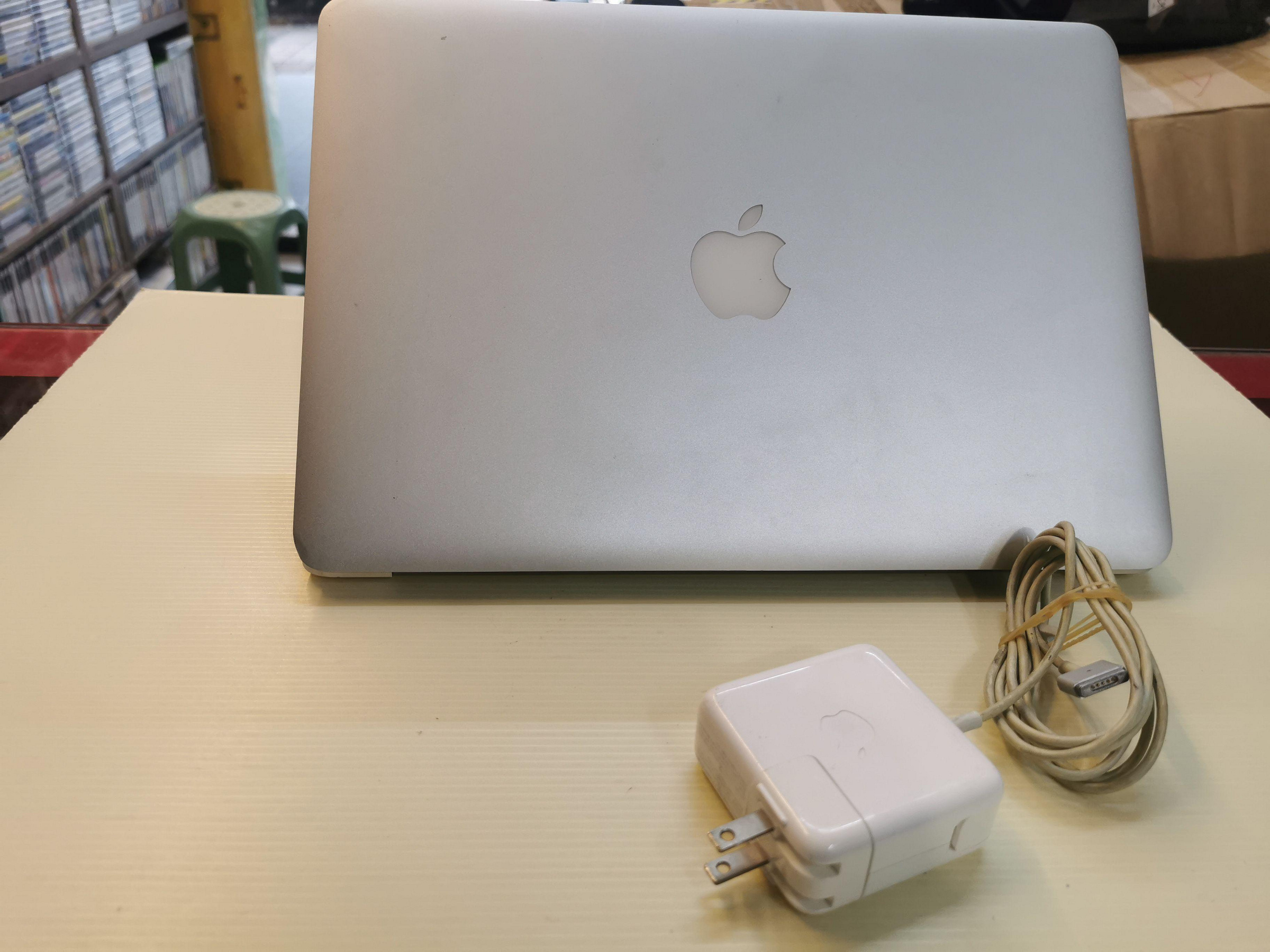 功能正常二手256GB/4G/i5 2015年功能正常 MacBook air 13吋 筆電