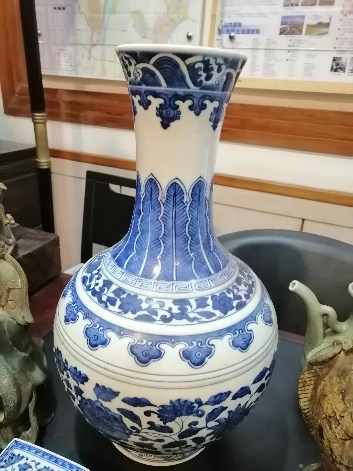 多彩色大清乾隆年製 金彩 大花瓶 大壷 約40cm
