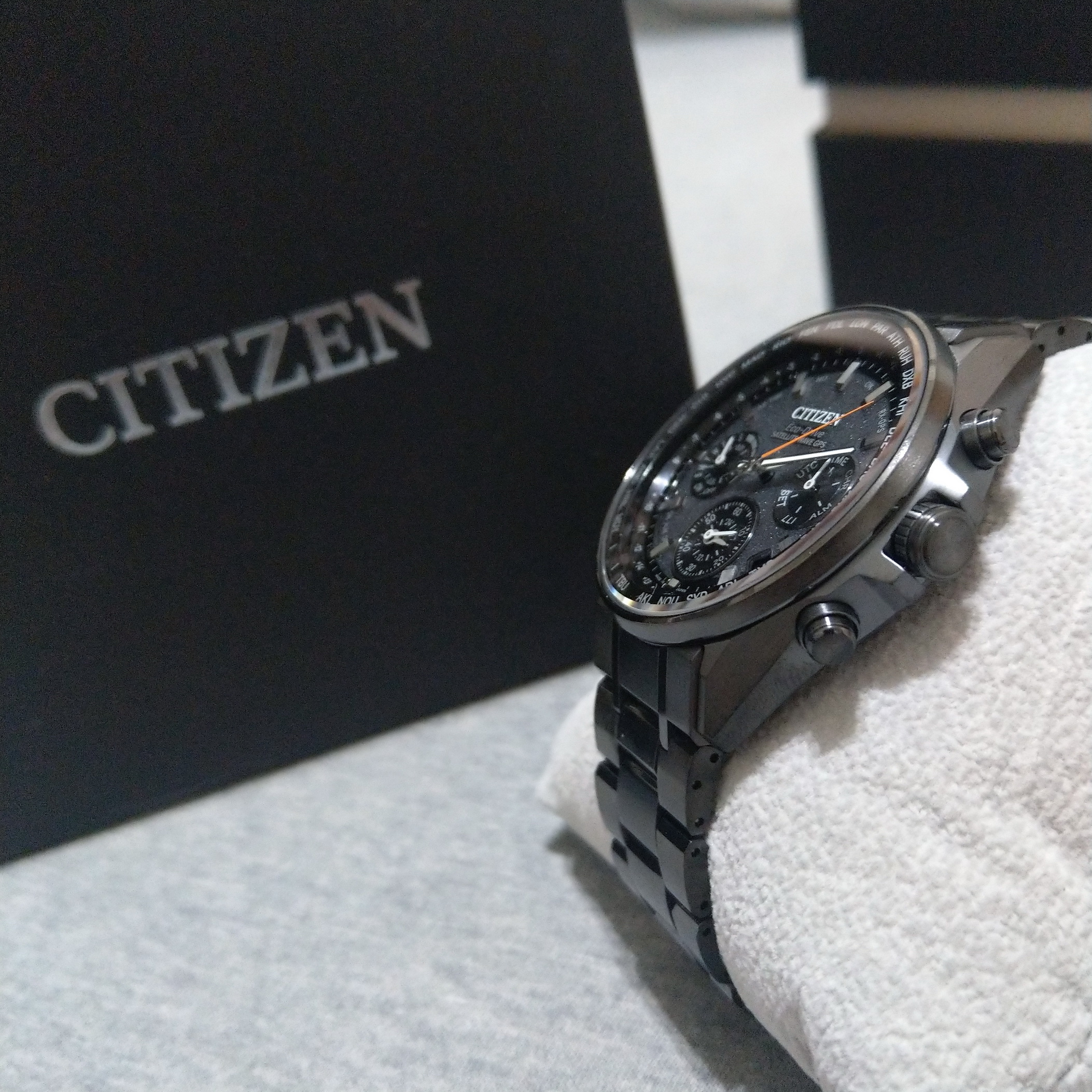 人気のファッションブランド！ 【ACE•松】CITIZEN CC4004-58E 腕時計