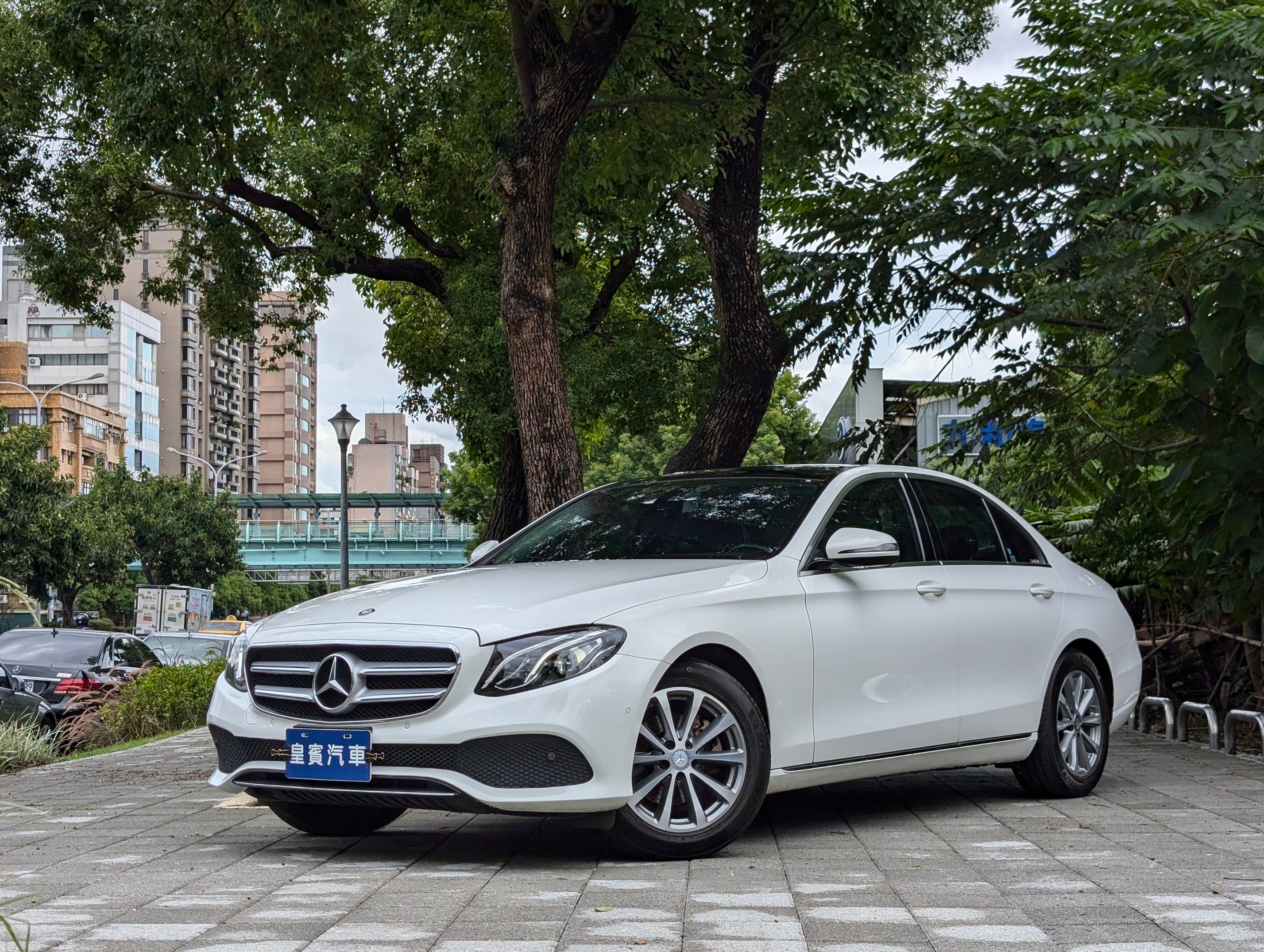 2016 M-Benz 賓士 E-class