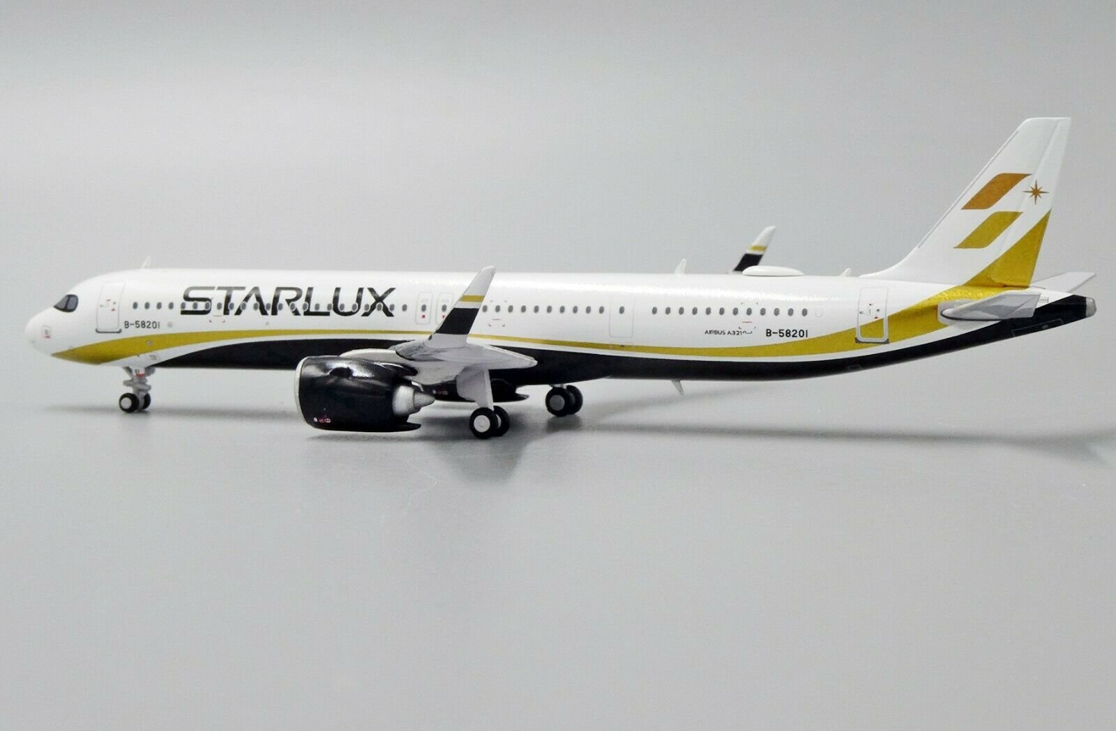 新品STARLUX airline スターラックス航空 A350 1:200模型