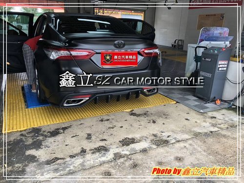 ※ 鑫立汽車精品 ※ CAMRY8 CAMR 8代 18-19年 仿 LS款 雙出 後下巴 後中包 PP 素材