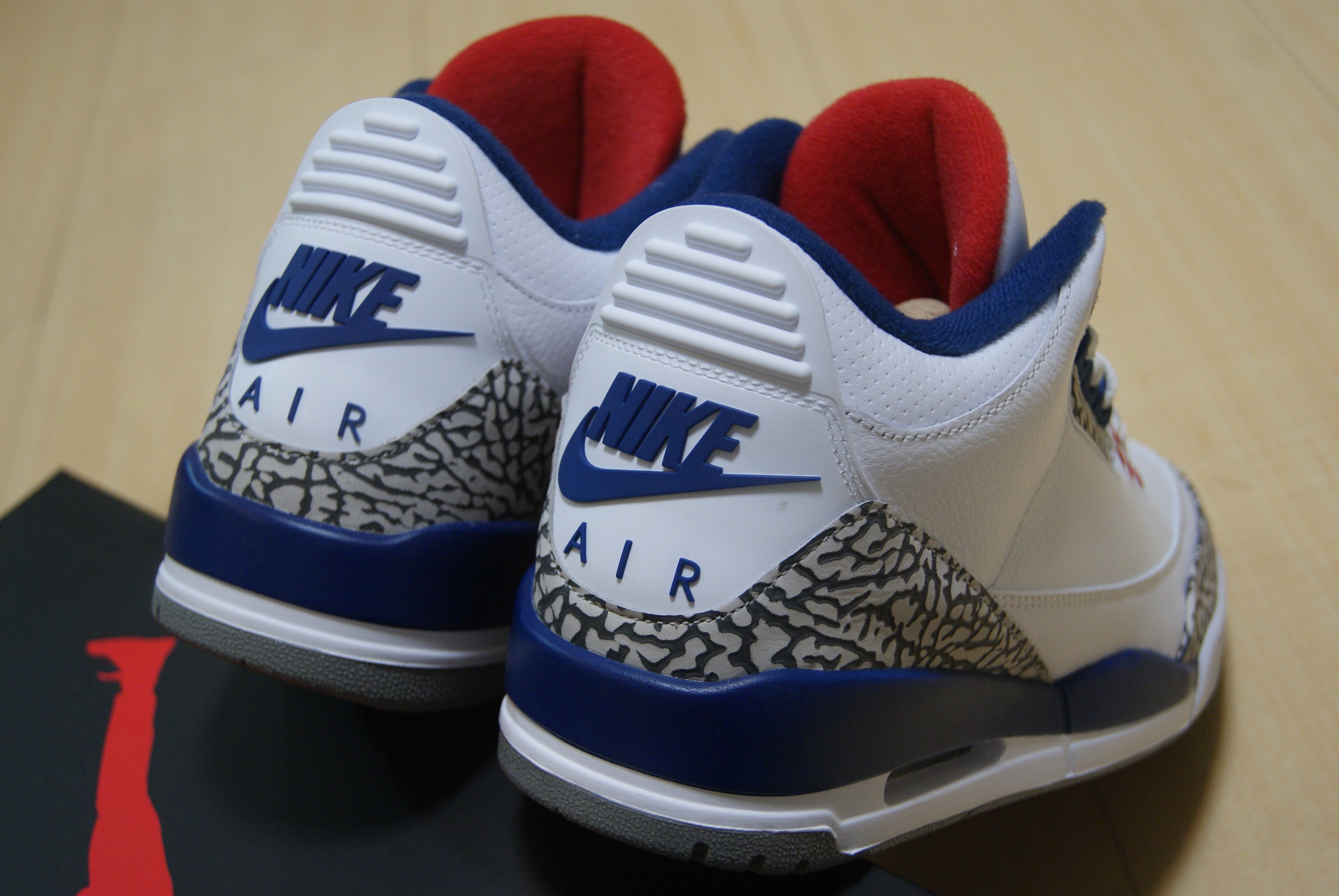 NIKE AIR JORDAN 3 RETRO OG 喬丹爆裂紋白藍紅TRUE BLUE籃球鞋老屁股