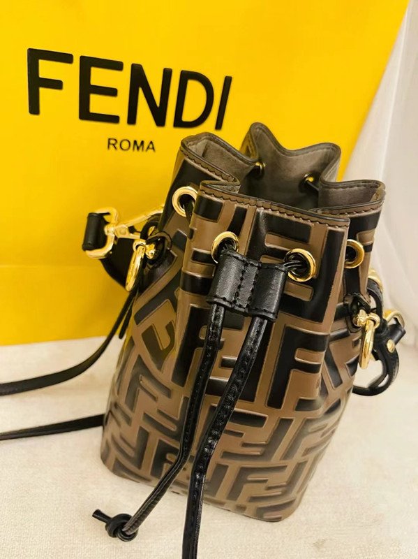 最安値に挑戦】 ムム様専用】【FENDI FENDI FENDI バケット バッグ