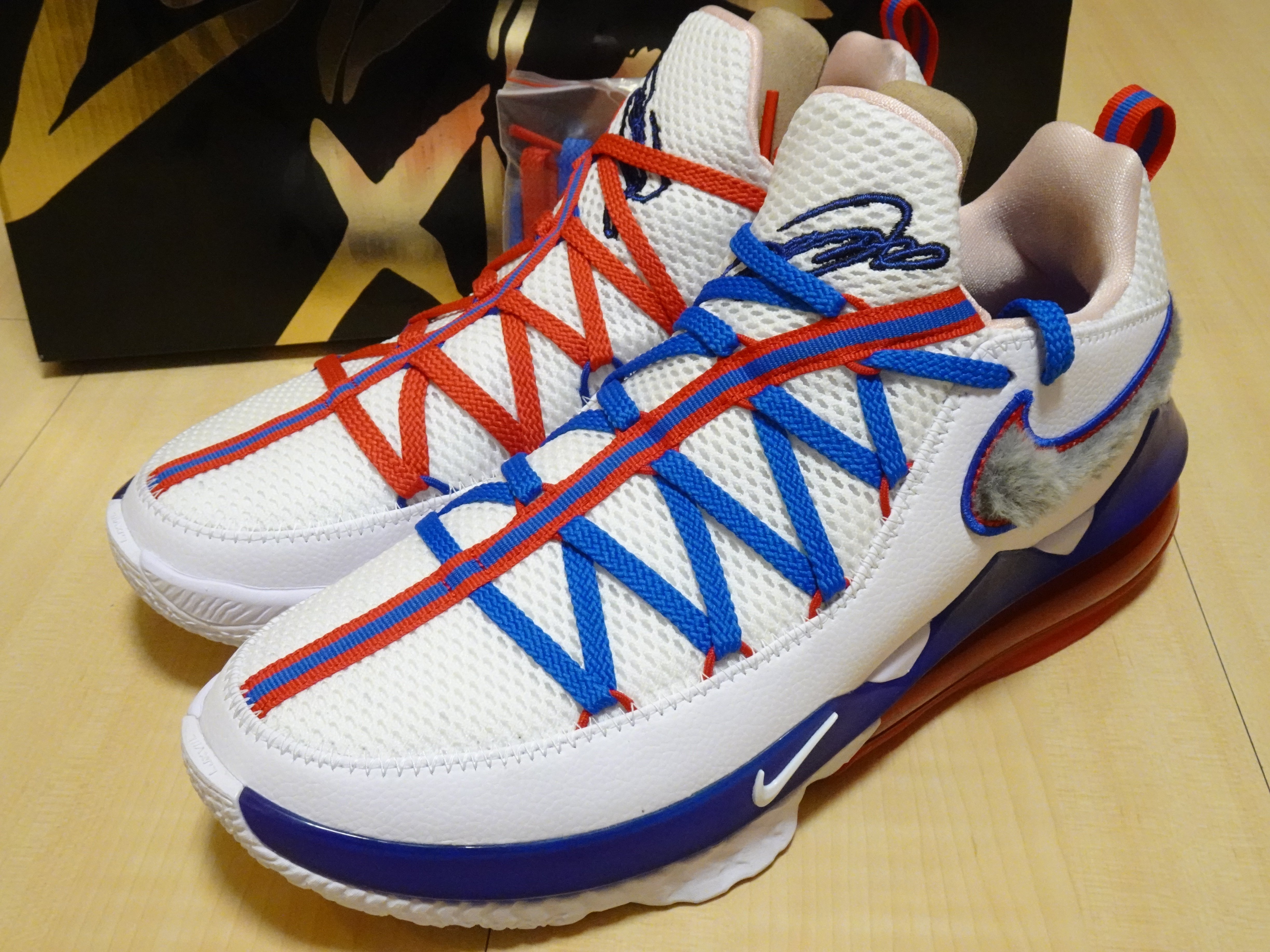 NIKE LEBRON 17 LOW TUNE SQUAD球隊邦尼兔蘿拉兔Space Jam怪物奇兵