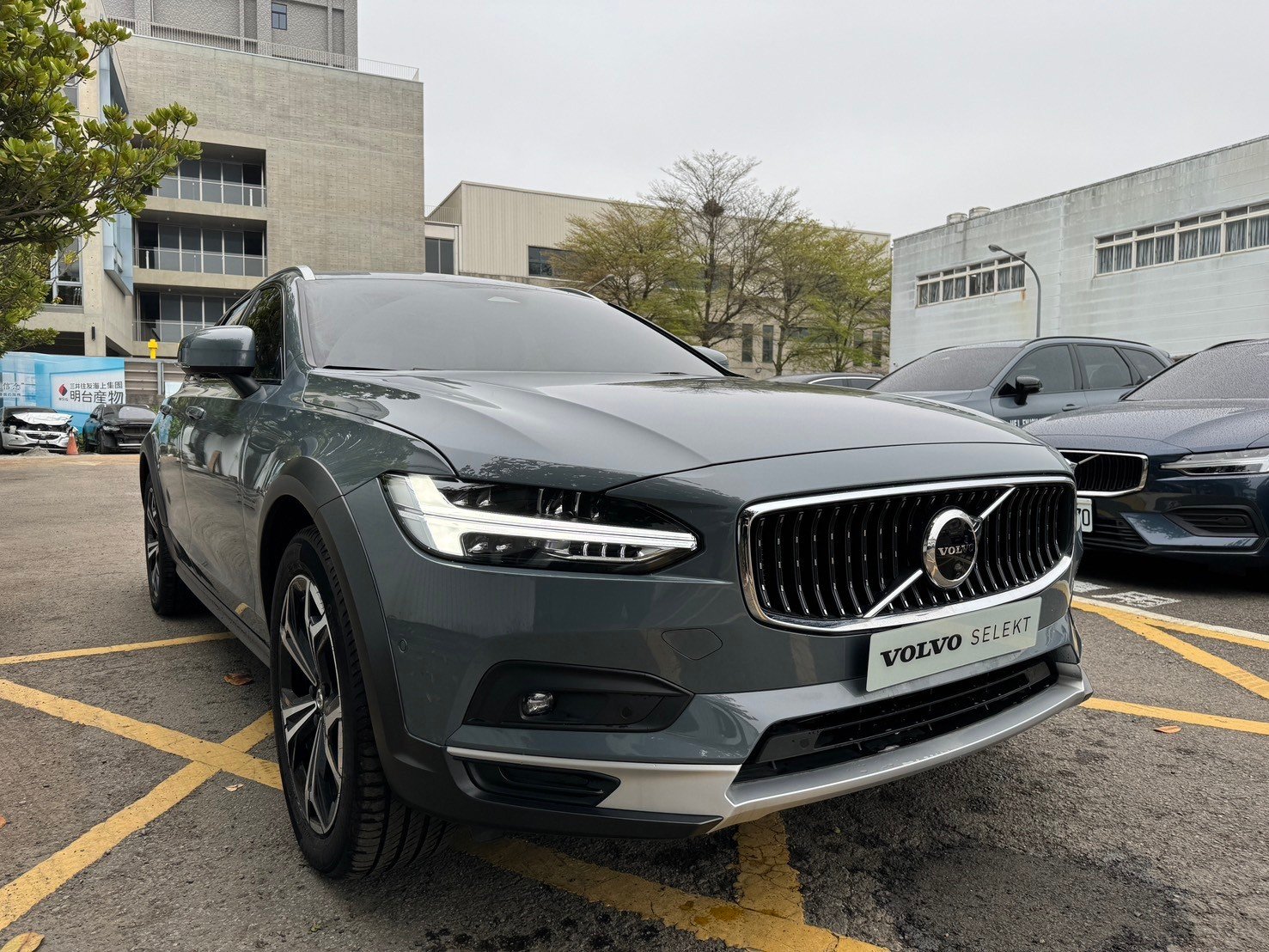 2022 Volvo 富豪 V90