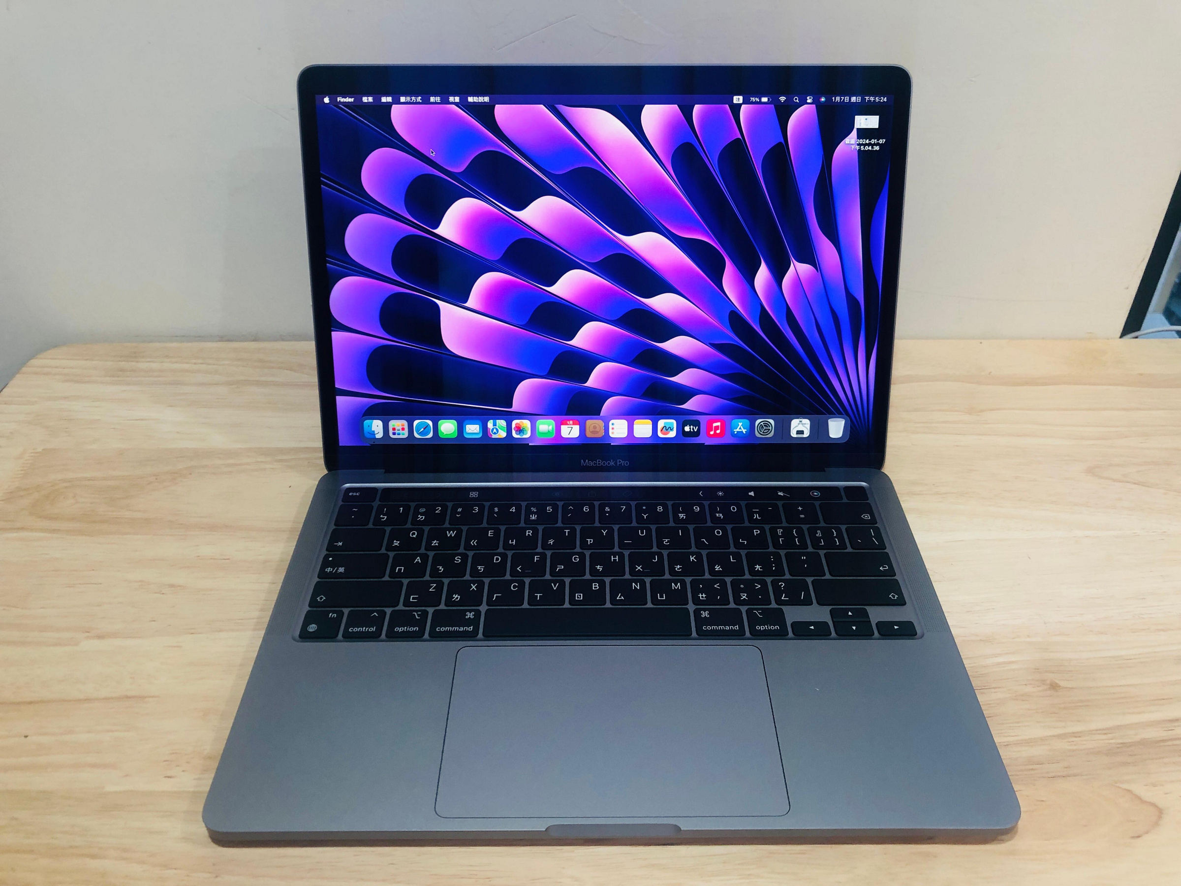 台中 2020年 MacBook Pro 13吋 M1 16G 512G 太空灰 灰色 237次