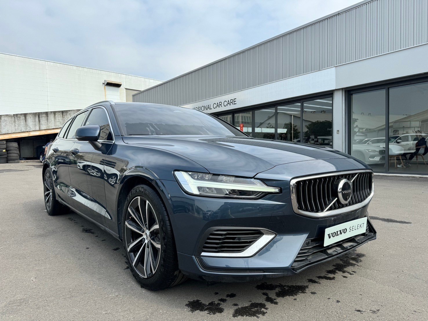 2022 Volvo 富豪 Xc60