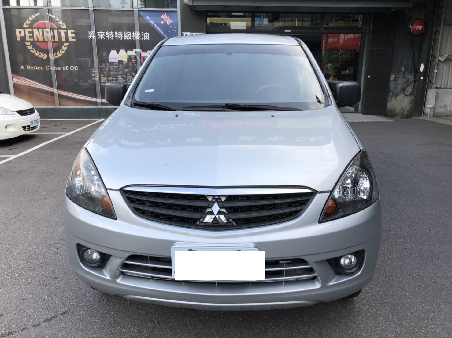 2013 Mitsubishi 三菱 Zinger