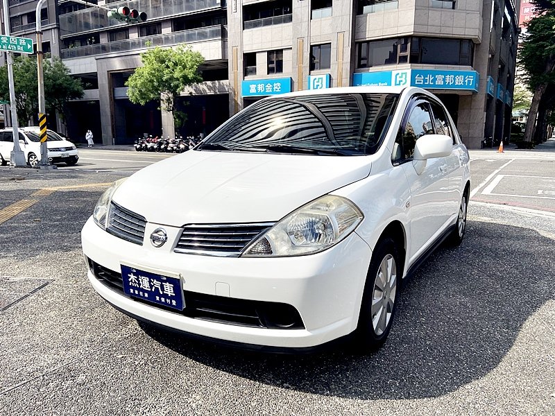 2013 Nissan 日產 Tiida 4d