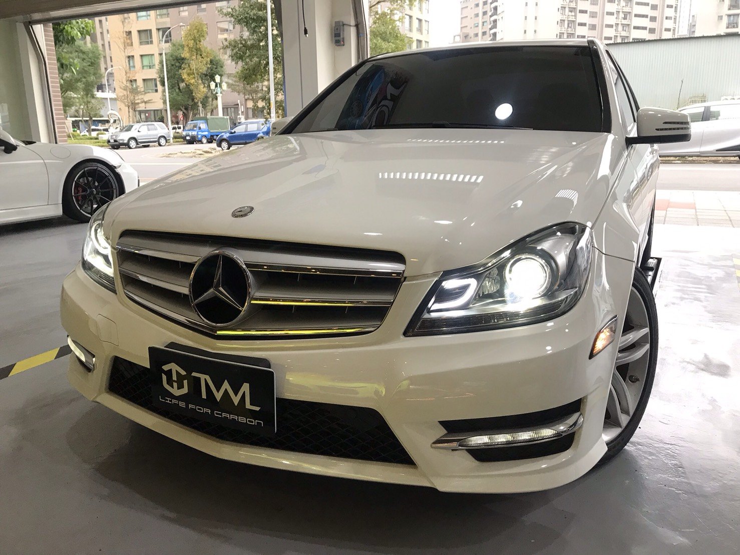 TWL台灣碳纖 全新BENZ W204 12 13 14 C250 AMG LED 小C魚眼投射大燈組台灣DEPO公司貨