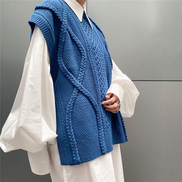 預購】日本CLANE冬21新入荷3D CABLE SLIT KNIT VEST立體麻花編織圓領側