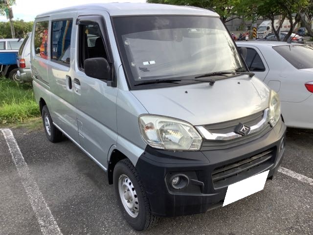 2015 Mitsubishi 三菱 商用車