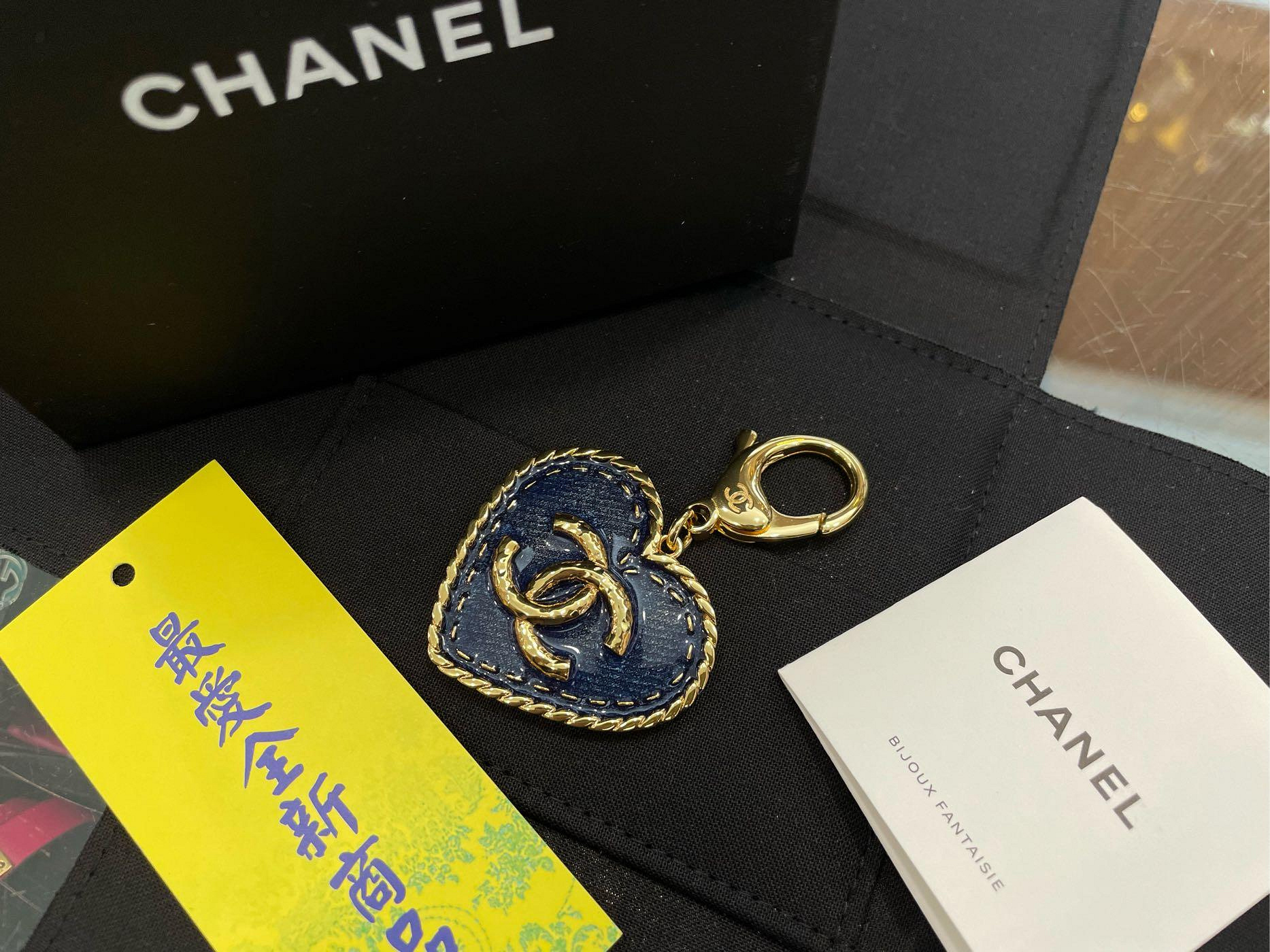 ☆最愛二手精品☆ CHANEL 全新香奈兒藍色金邊牛仔丹寧金釦吊飾鑰匙圈包包掛飾 ABC827 C4049 coco