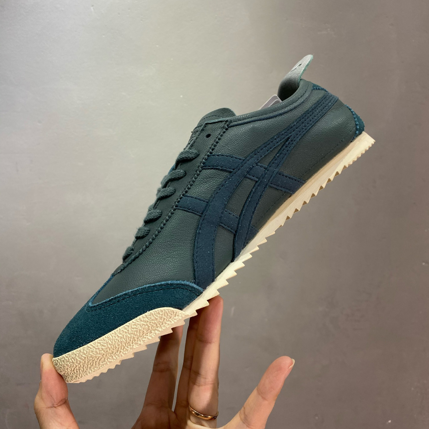 日本製鬼塚虎onitsuka tiger (メキシコ66 デラックス) NIPPON MADE豪華 