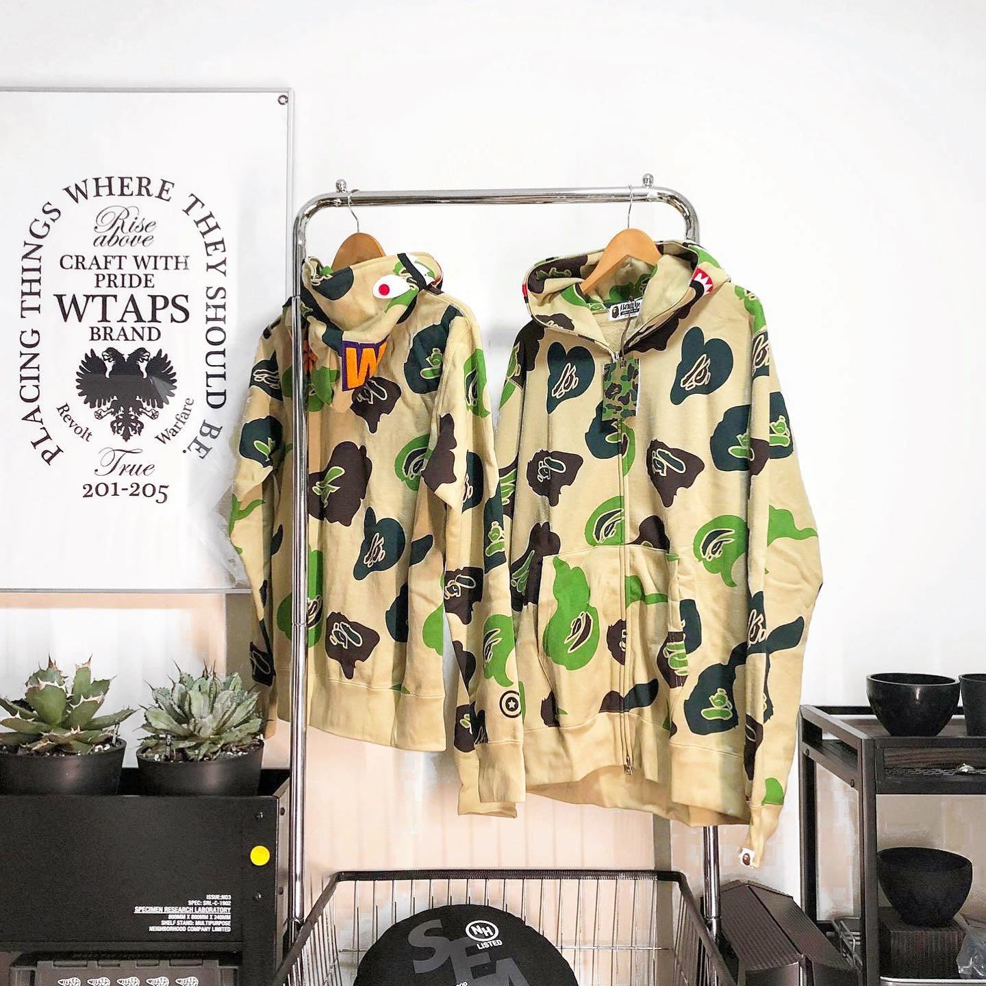 希望商店】【✓寄賣商品】A BATHING APE DEF CAMO SHARK FULL ZIP 鯊魚