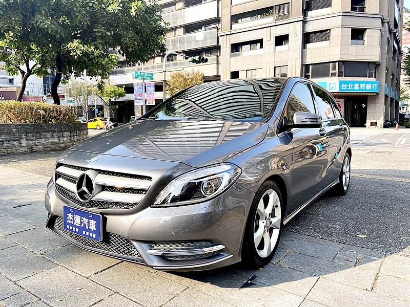 2013 M-Benz 賓士 B-class