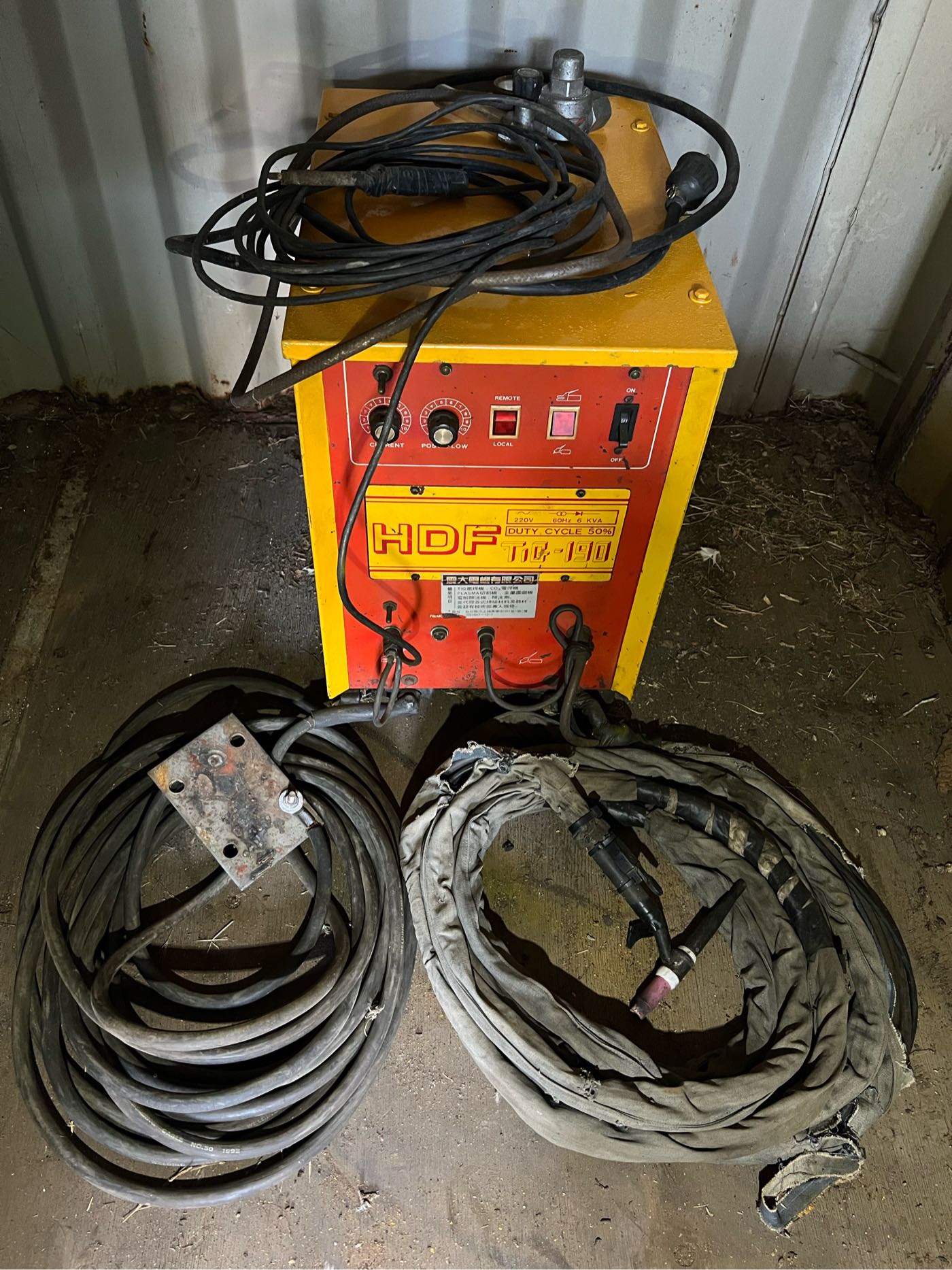 HDF ￼TIG-190 6 KVA 氬焊機 電焊機 焊接機 氬弧焊機 焊接機 氬氣錶 氬焊機 配件 二手 中古 出清