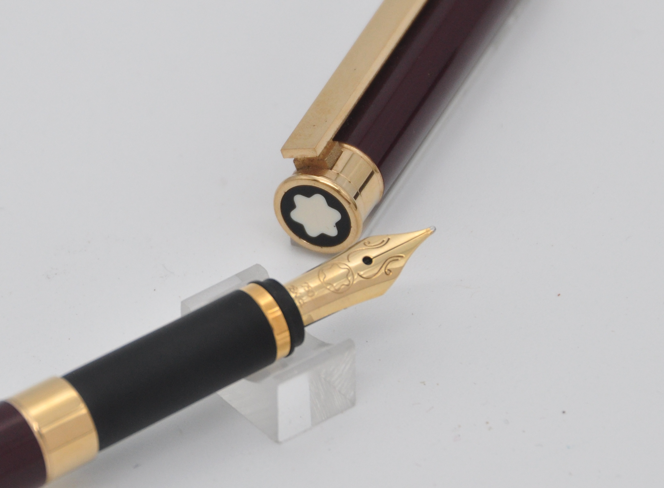 萬寶龍MONTBLANC Noblesse bordeaux 酒紅中國漆18150 金夾18K尖鋼筆