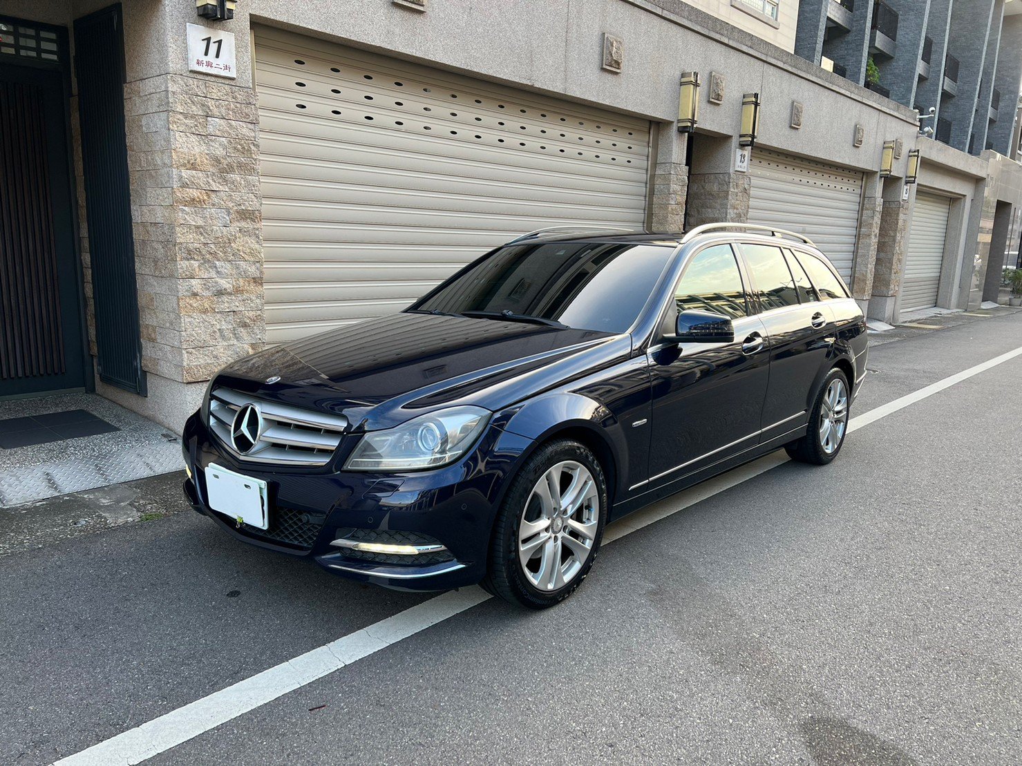 2011 M-Benz 賓士 C-class