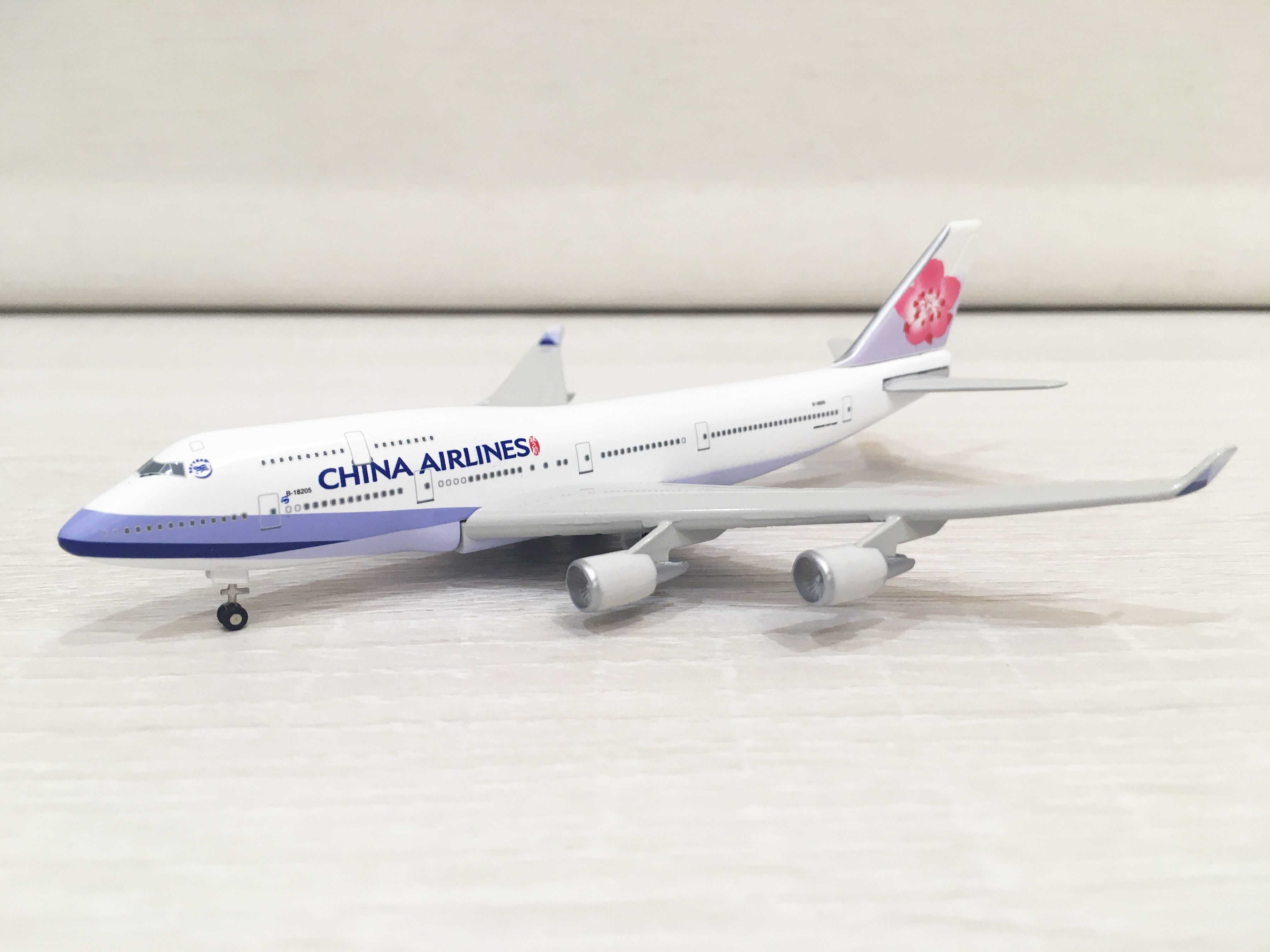 中華航空飛機模型金屬材質波音747-400 民航機客機標準塗裝1/500