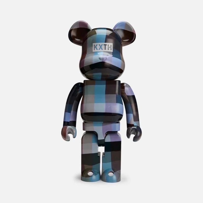 Kith x Bearbrick 1000% 10週年限定系列聯名庫柏力克熊格紋公仔| Yahoo