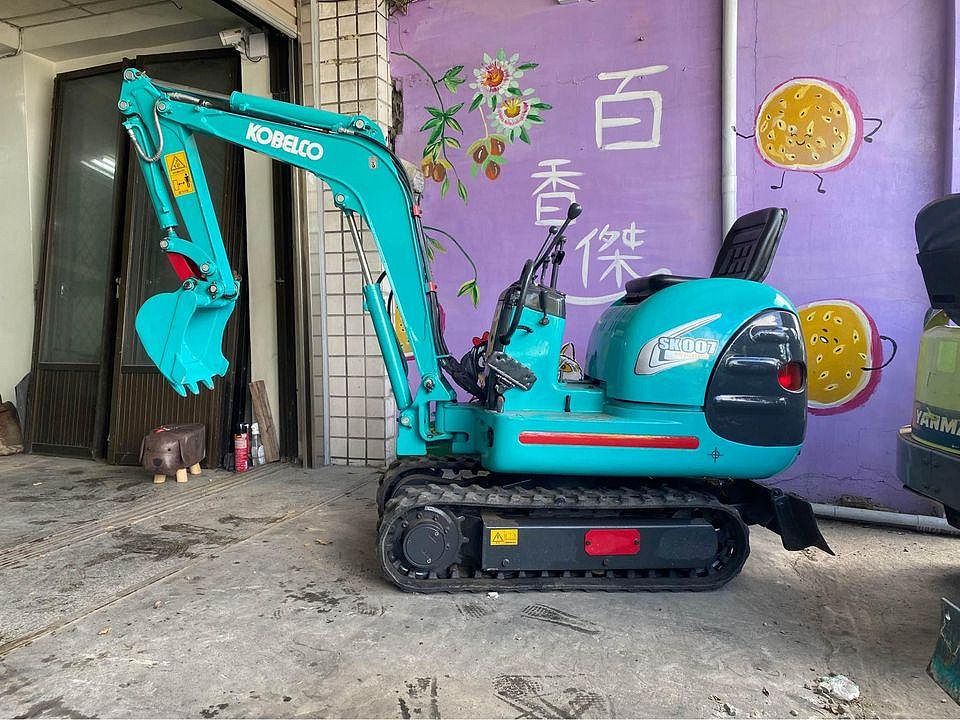 KOBELCO SK-007-3 迷你小型小怪手小乖乖 挖土機