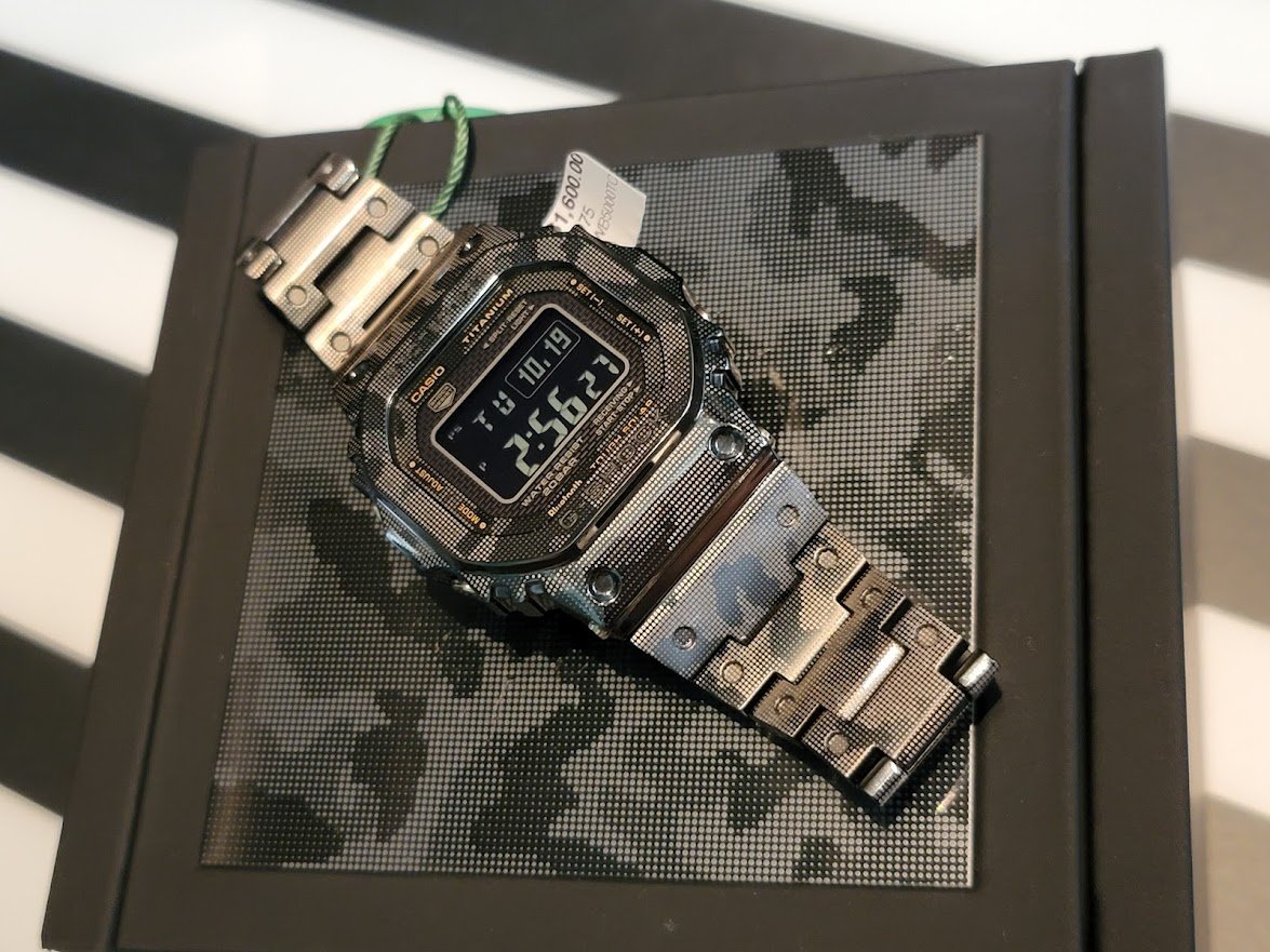 現貨只有一只 CASIO G-Shock GMW-B5000TCM-1 黑迷彩 絕版品 全新正品 已售出